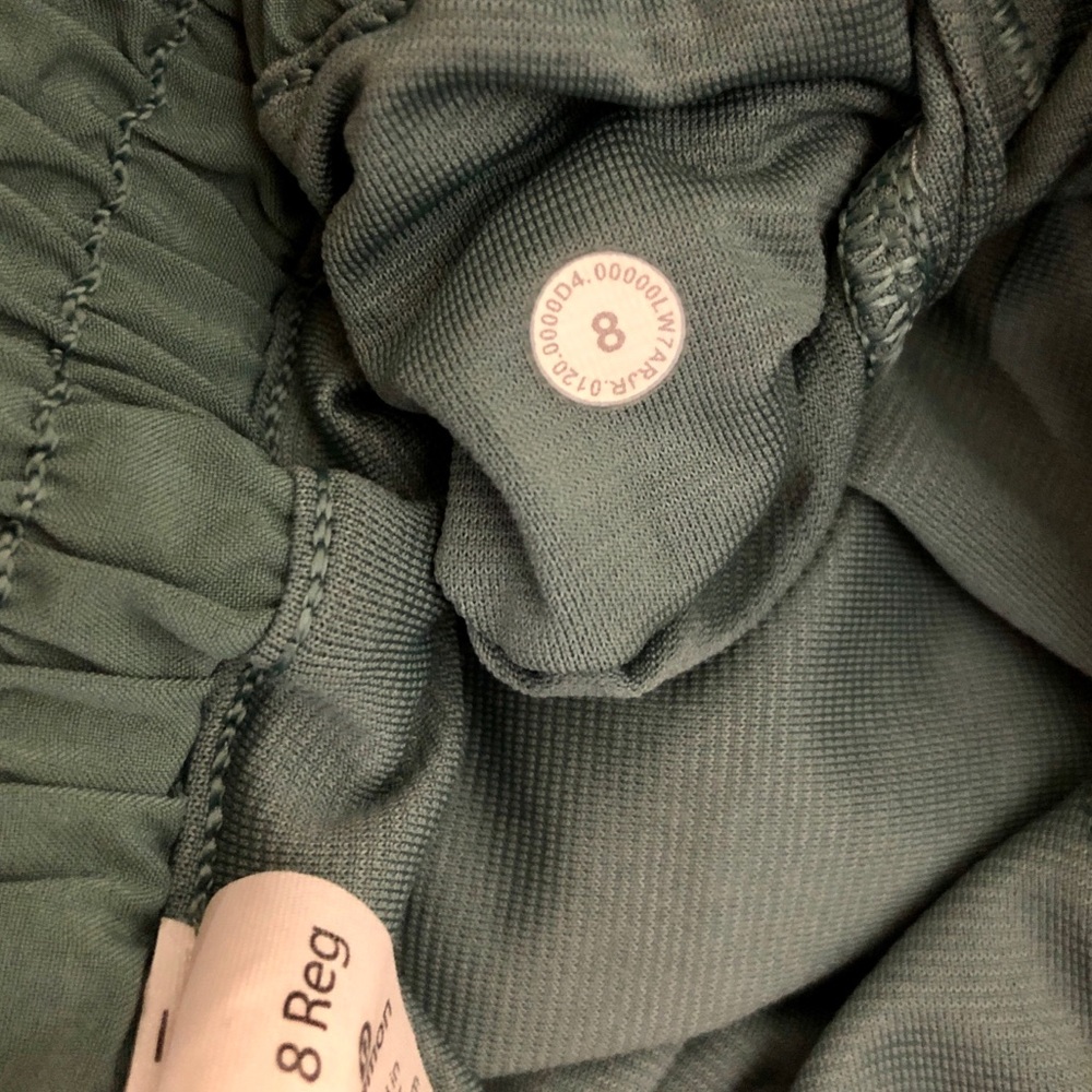 Lululemon HR hotty hot shorts - Picture 7 of 7